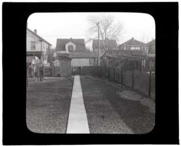 National Cash Register Company, Dayton, Ohio. Workers garden with pathway before landscaping LCCN2007685075