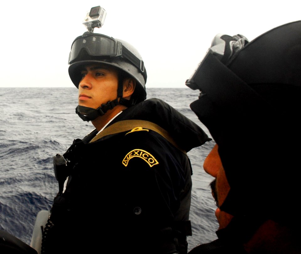 Mexican, British navy conduct boarding exercise at Tradewinds 150618-N-AF146-147