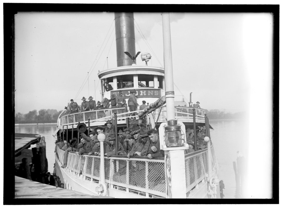 NATIONAL GUARD OF D.C. RETURNING FROM CAMP AT COLONIAL BEACH LCCN2016867060