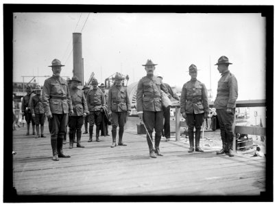 NATIONAL GUARD OF D.C. RETURNING FROM CAMP AT COLONIAL BEACH. COL. WILLIAM E. HARVEY AT LEFT LCCN2016867058