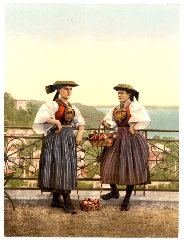 National Vierlander costume, Hamburg, Germany-LCCN2002713706