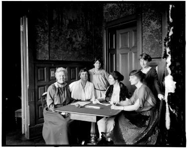 National Woman's Party Exec. group LOC hec.14208