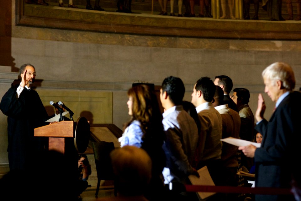 Naturalization Ceremony (11450978664)