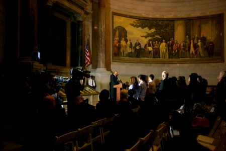 Naturalization Ceremony (11450934955)