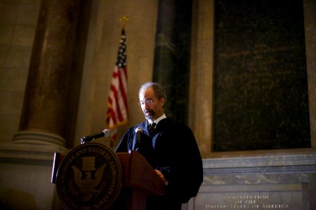 Naturalization Ceremony (11451013436)