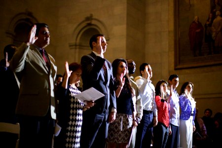 Naturalization Ceremony (11451096373)