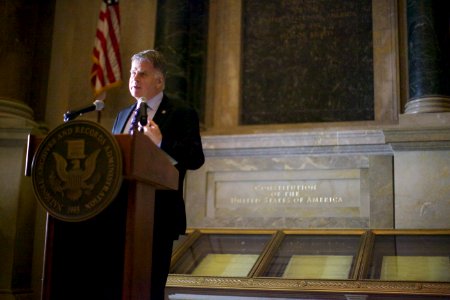 Naturalization Ceremony (11370339196)