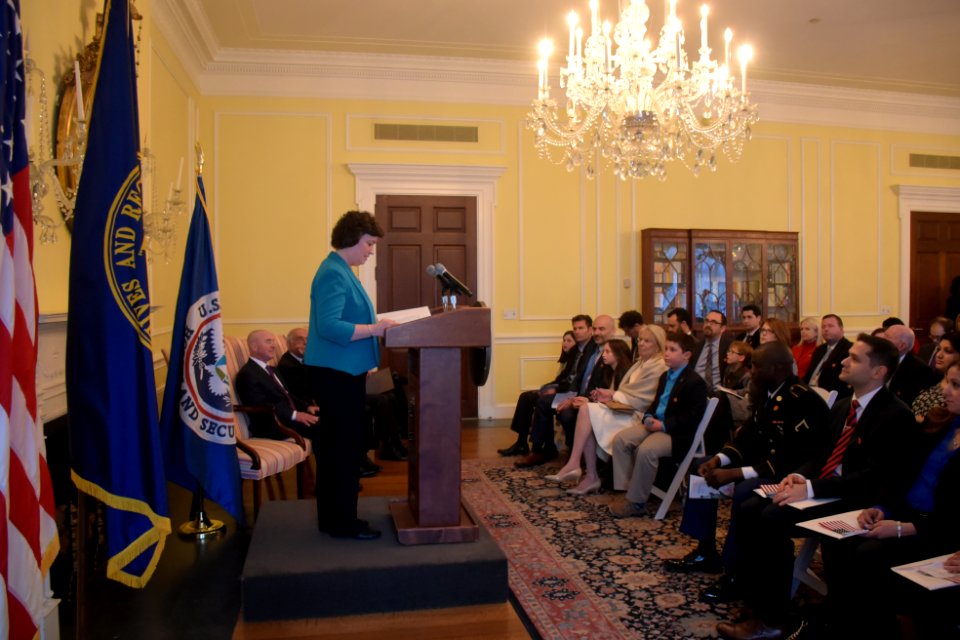 Naturalization Ceremony (25666834514)