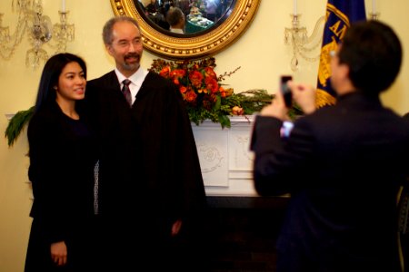 Naturalization Ceremony (11451038723)