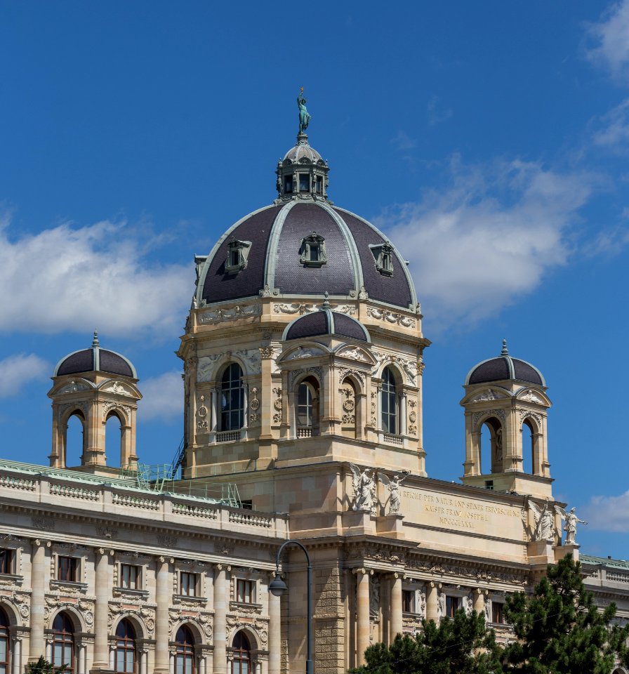 Naturhistorisches Museum, Wien - Blick von der Westseite des KHM-9854