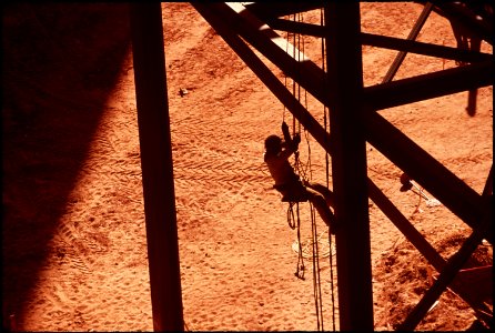 Navajo Worker on Salt River Project (4268344129)