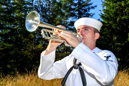 Naval Base Kitsap & Navy Gold Star Program hold Inaugural Bells Across America Remembrance Event 160922-N-EC099-194