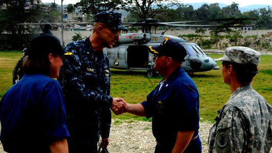 Naval commanders visit Haiti relief efforts DVIDS249285