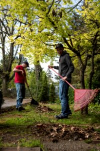 Naval Base Kitsap-Bremerton Earth Day cleanup 150422-N-JY507-068