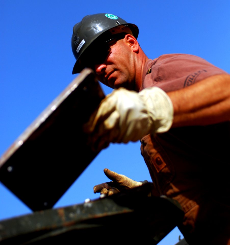 Naval Mobile Construction Battalion 74 fixes water wells 080324-N-IR479-036