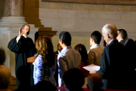 Naturalization Ceremony (11451037296)