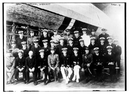Naval officers, LAKEHURST LCCN2014716520