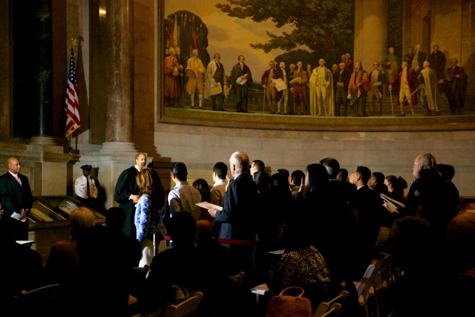 Naturalization Ceremony (11451090803)