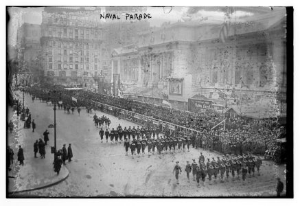 Naval Parade, 12-27-18 LCCN2014708181