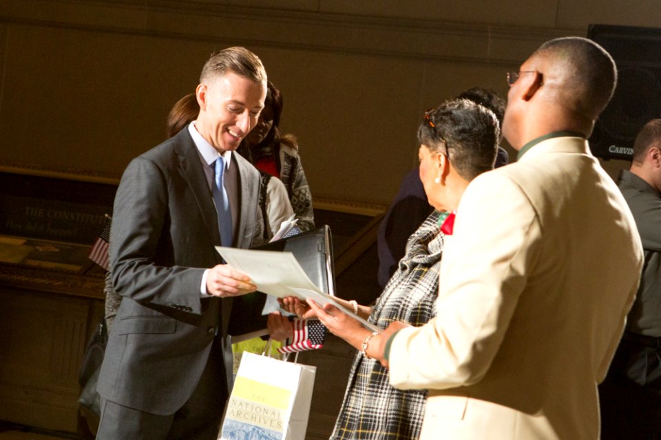 Naturalization Ceremony (23484434110)