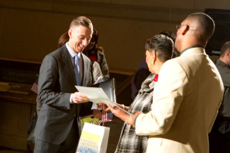 Naturalization Ceremony (23484434110)