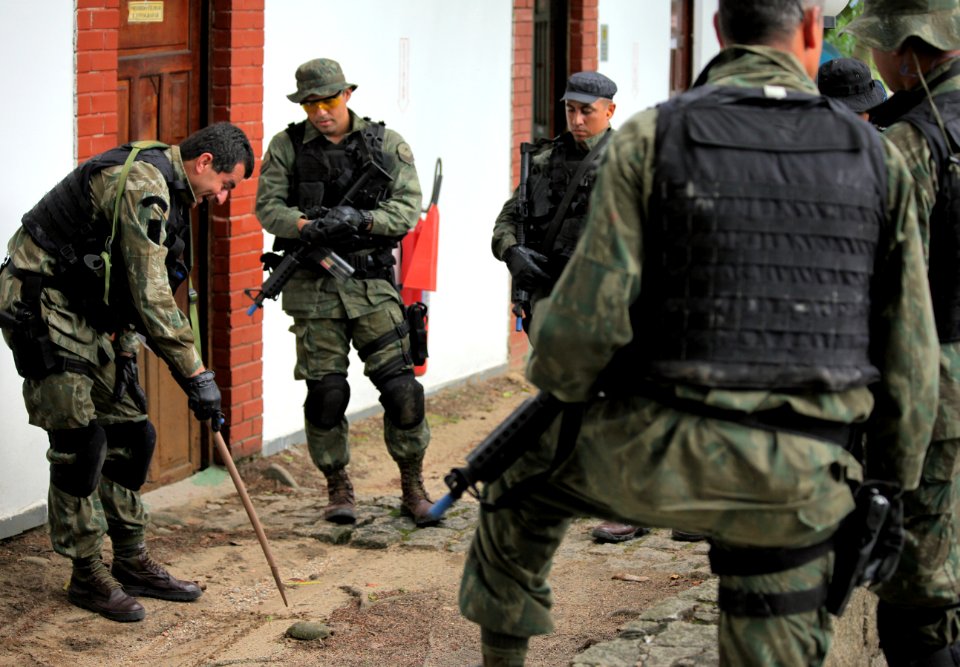 Naval Special Warfare troops train with elite Brazilian Unit during Joint training DVIDS280912