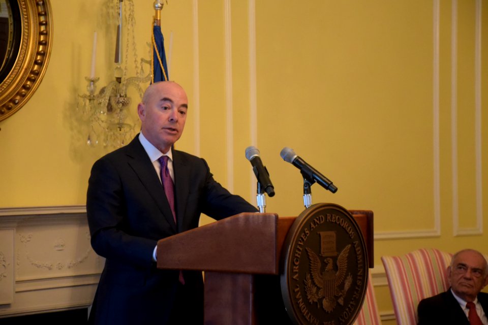 Naturalization Ceremony (25998727390)