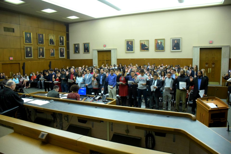 Naturalization Ceremony (26122995980)