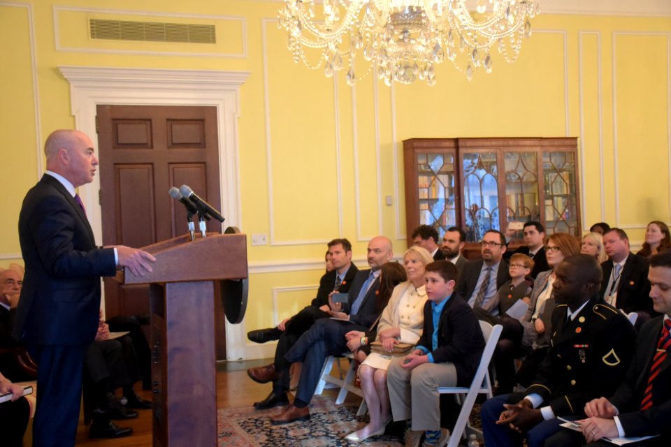 Naturalization Ceremony (26245653256)