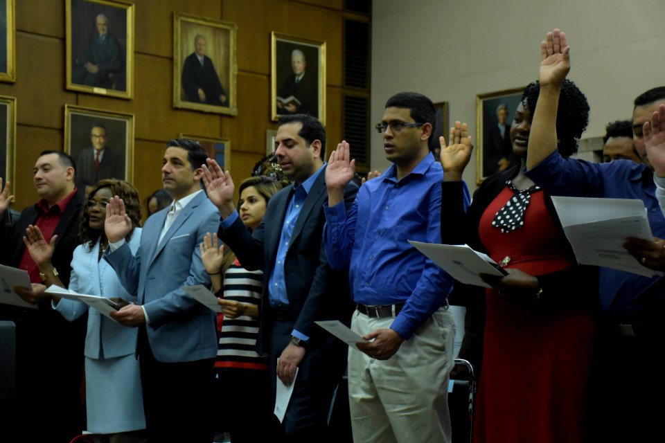 Naturalization Ceremony (26303495752)
