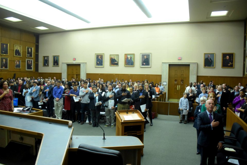 Naturalization Ceremony (26329640371)