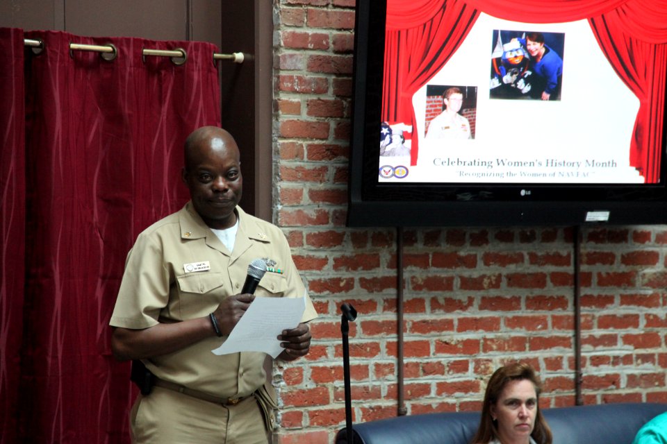 NAVFAC-OJAG Cafe Lien (25743233741)