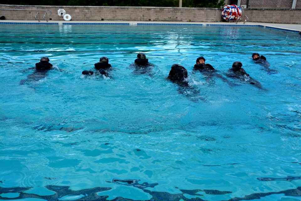 NAVSCIATTS Graduates Class 16-5 160819-N-JK586-007
