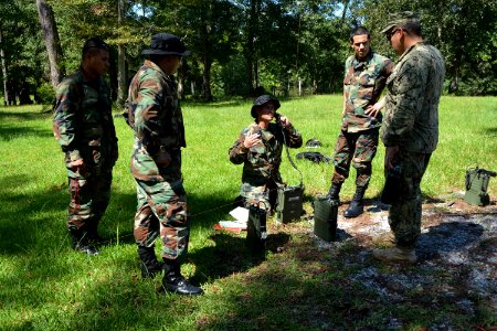 NAVSCIATTS' Students Learn Tactical Communications Techniques 160831-N-JK586-003