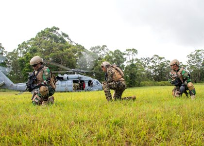 NAVSOG Fast Rope Training at RIMPAC 2018 - 004