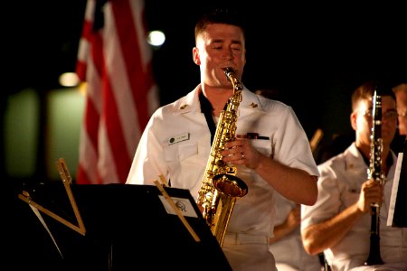 Navy Band Alumni Concert at U.S. Navy Memorial (7740881932)