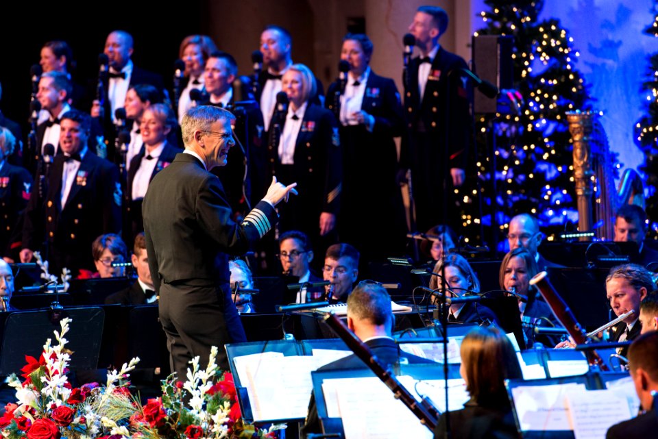 Navy Band performs holiday concerts (31757380996)