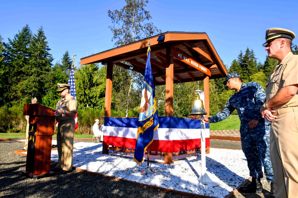 Naval Base Kitsap & Navy Gold Star Program hold Inaugural Bells Across America Remembrance Event 160922-N-EC099-162