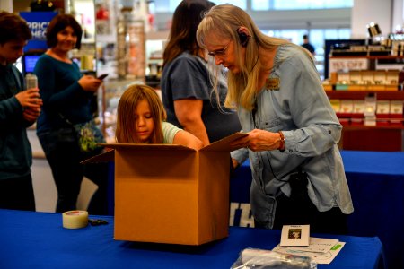 Naval Base Kitsap Hosts NEX Cares Event For Deployed Service Members' Families 161105-N-EC099-119