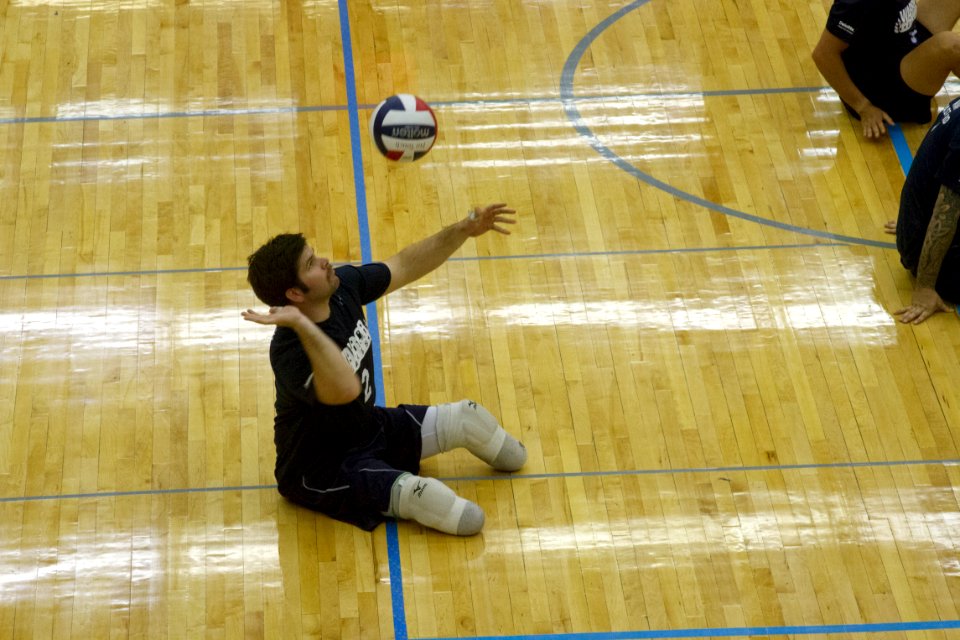 Navy competes in Sitting Volleyball at 2013 Warrior Games 130515-N-AN499-060