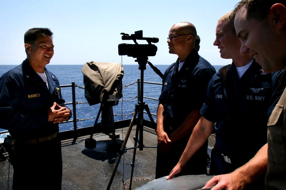 Navy commander talks about promotion DVIDS198387
