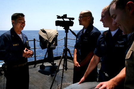 Navy commander talks about promotion DVIDS198387
