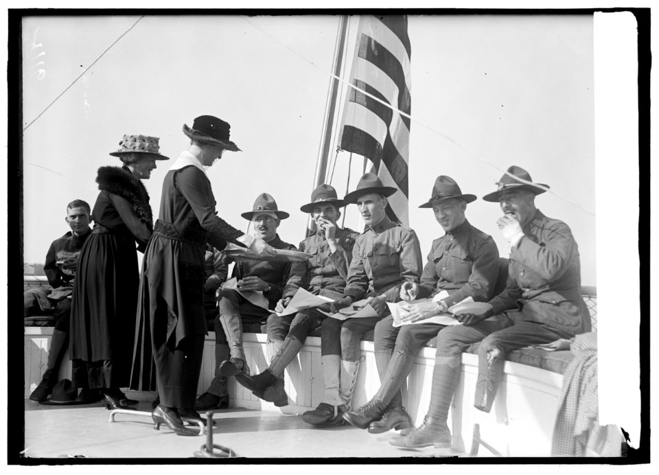NAVY LEAGUE OF THE U.S. EXCURSION FOR WALTER REED HOSPITAL PATIENTS LCCN2016869513