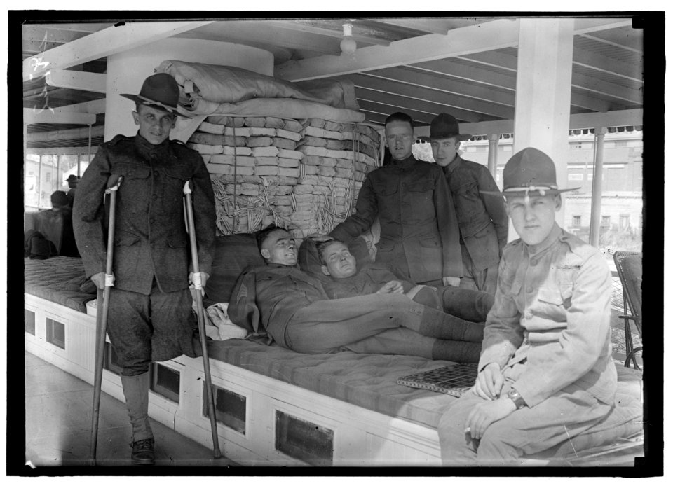 NAVY LEAGUE OF THE U.S. EXCURSION FOR WALTER REED HOSPITAL PATIENTS LCCN2016869519