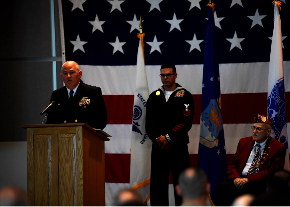 Naval Station Everett 2016 Veteran's Day ceremony 161109-N-WX604-051