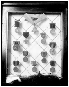 Navy medals LOC hec.13633