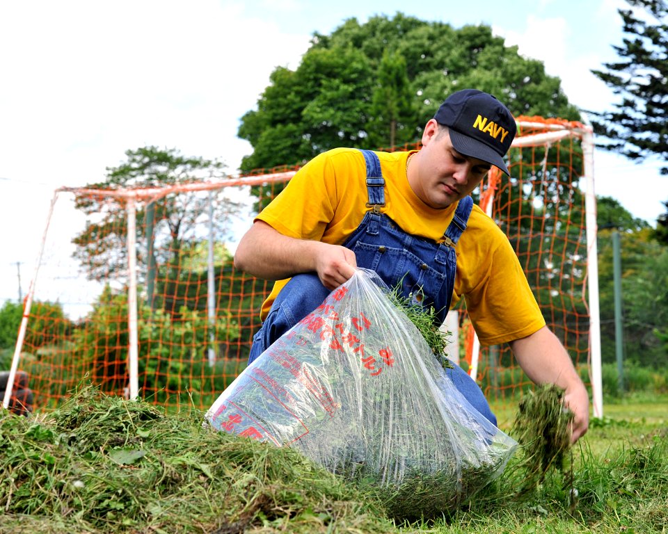 Navy Misawa Sailors beautify northern Japan-located orphanage 140628-N-ZI955-128