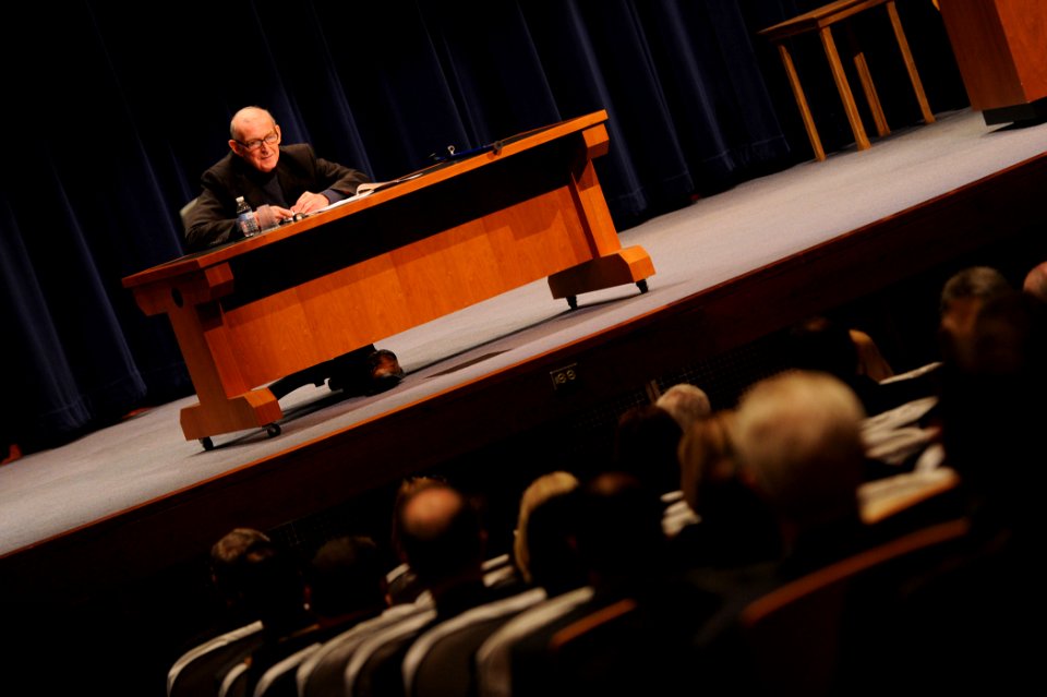 Naval War College 140128-N-PX557-065