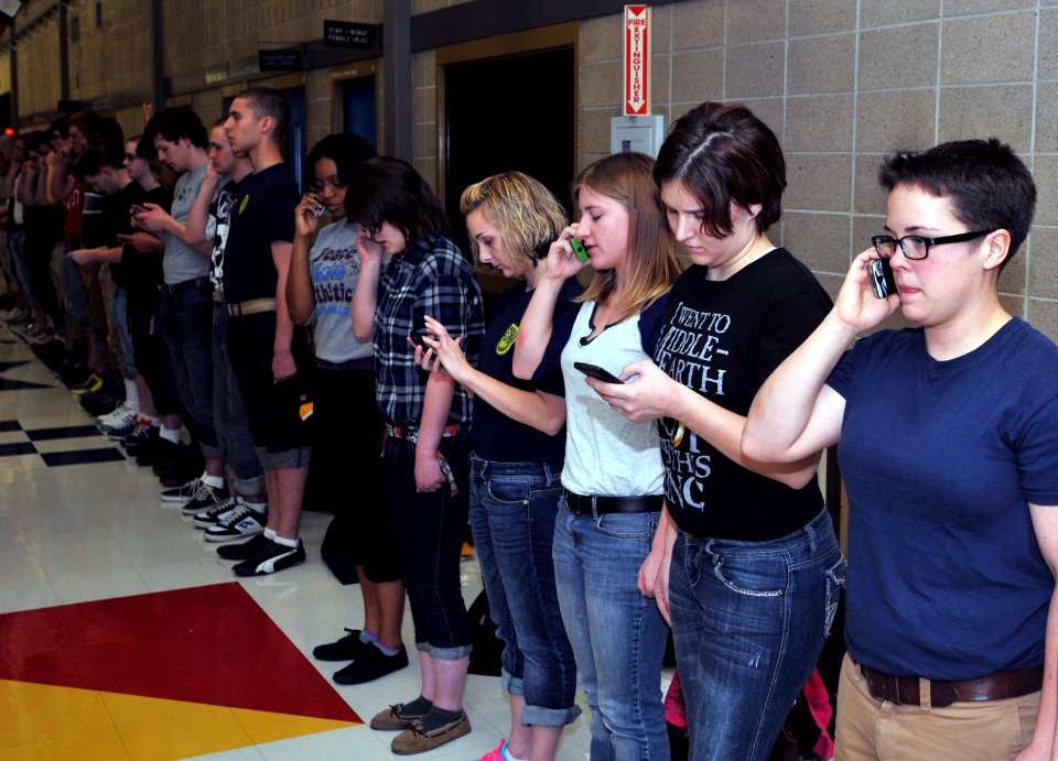 Navy recruits call their families