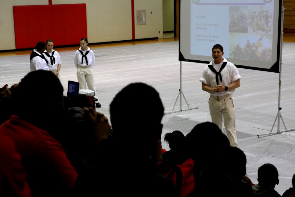 Navy Week Shreveport 150429-N-DC740-005
